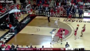 NCAA/NBA – 3 points miraculeux au buzzer… contre l’ex-fac de Steph Curry !