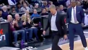 NBA – Hors de lui, Steve Kerr s’en prend violemment aux arbitres