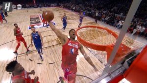 NBA – Giannis contré par le cercle… 2 fois