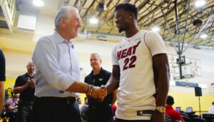 NBA – Pat Riley fait une promesse à Jimmy Butler