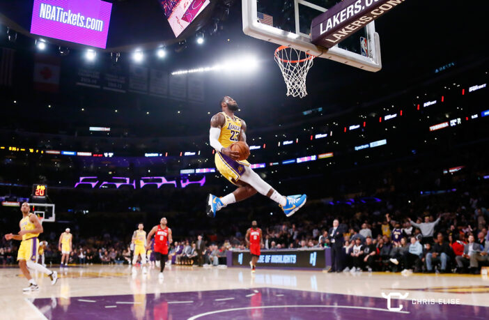 NBA - Offrez-vous le superbe dunk de LeBron... en poster