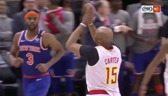 Vince Carter returns against the Cavs: Receives standing ovation