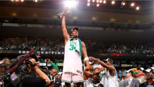 NBA – La célébration arrogante de Paul Pierce en plein Los Angeles en 2008