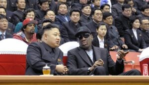 NBA – Vodka, filles : la première folle soirée de Dennis Rodman avec Kim Jong-Un