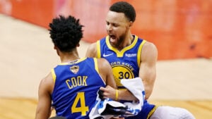 NBA – Le geste très classe de Curry et Klay pour accueillir Quinn Cook