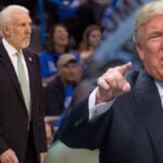 NBA – Gregg Popovich imite et trolle… Donald Trump