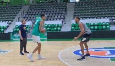 NBA – La pépite française Wembanyama, 16 ans et 2m18, se mesure à Gobert et fait un énorme buzz !