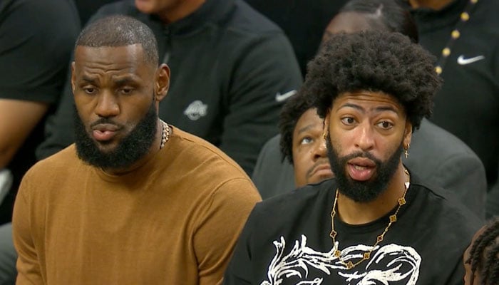 LeBron James and Anthony Davis on the Lakers bench