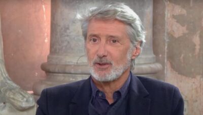 Âgé de 70 ans, Antoine de Caunes cash sur sa dégradation physique : « Je ne peux pas…