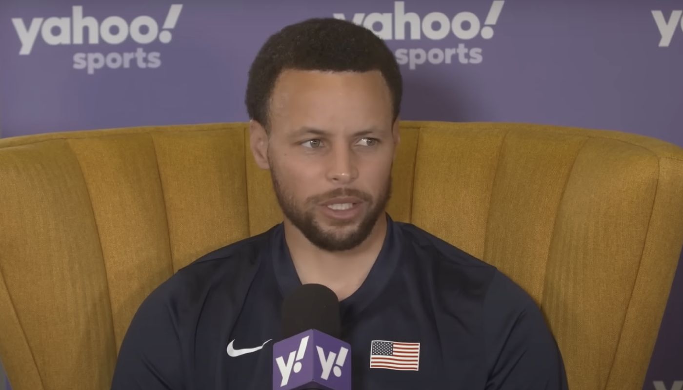 Stephen Curry sous le maillot de Team USA avant les Jeux Olympiques