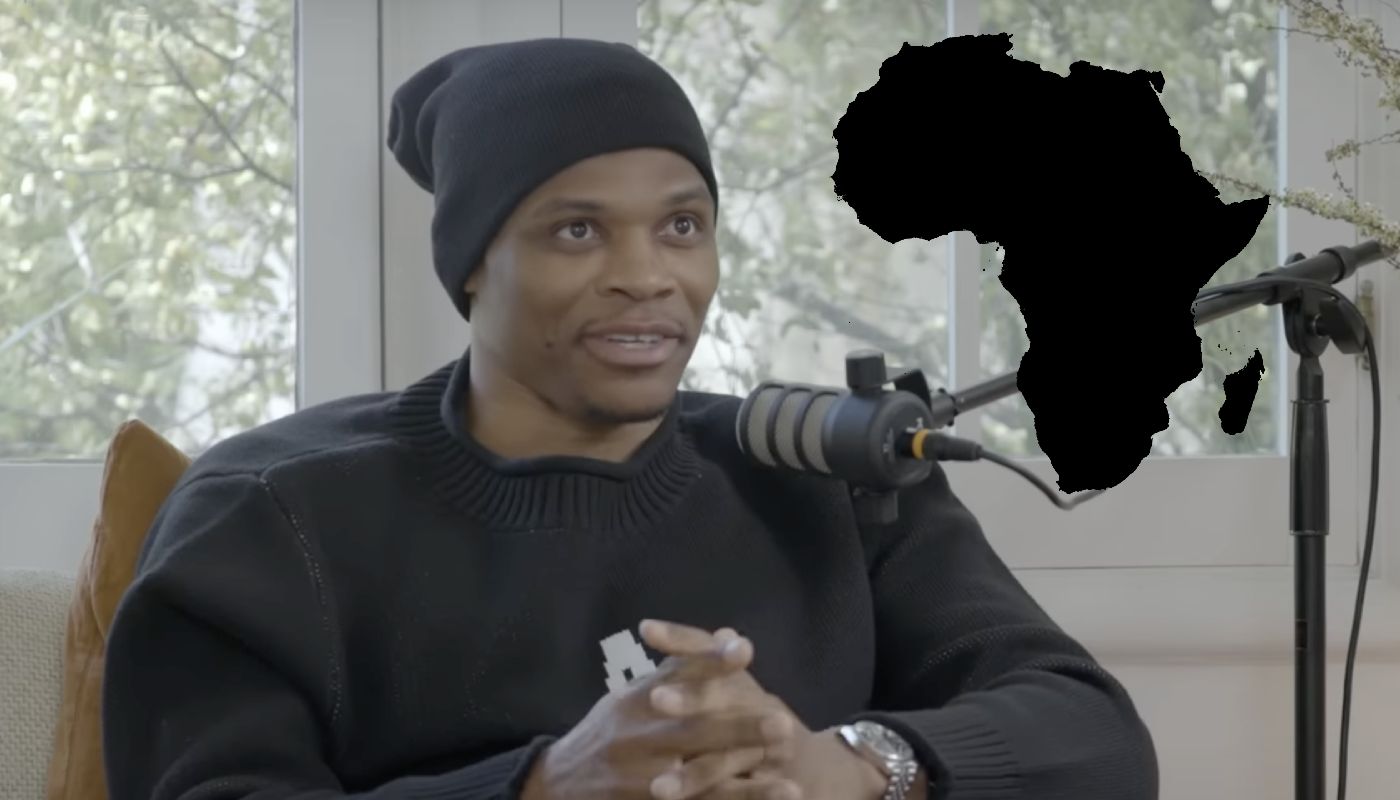 RUssell Westbrook avec une carte de l'Afrique