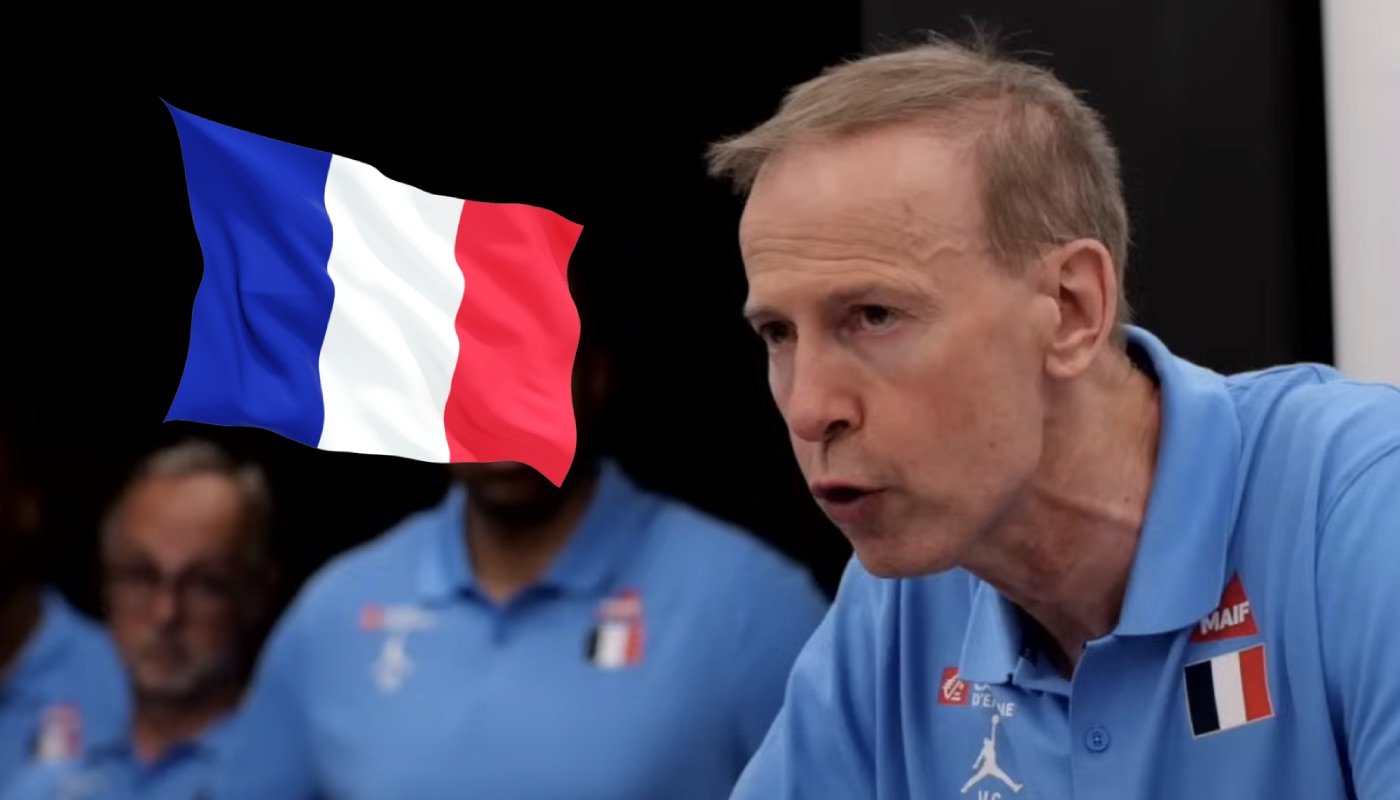 L'ancien sélectionneur de l'équipe de France de basket, Vincent Collet, ici accompagné du drapeau tricolore