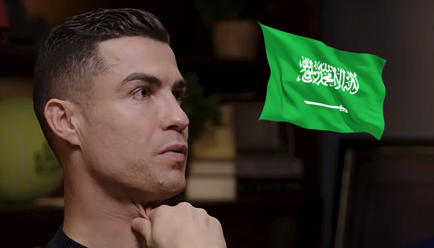 Le footballeur star Cristiano Ronaldo, ici accompagné du drapeau de l'Arabie saoudite