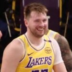 NBA – Après la déception, le superbe geste de Luka Doncic pour des fans des Lakers !